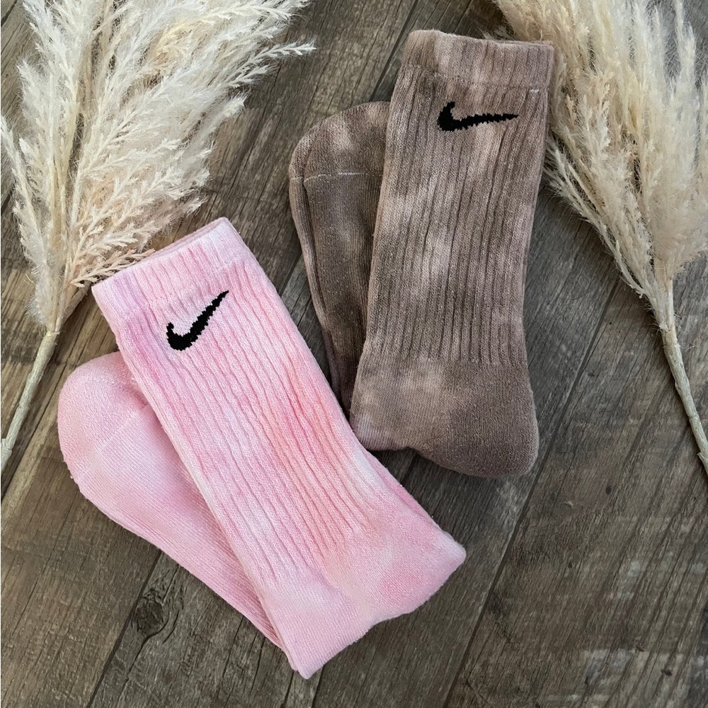 💖 PINK Tie Dye Nike Socks
